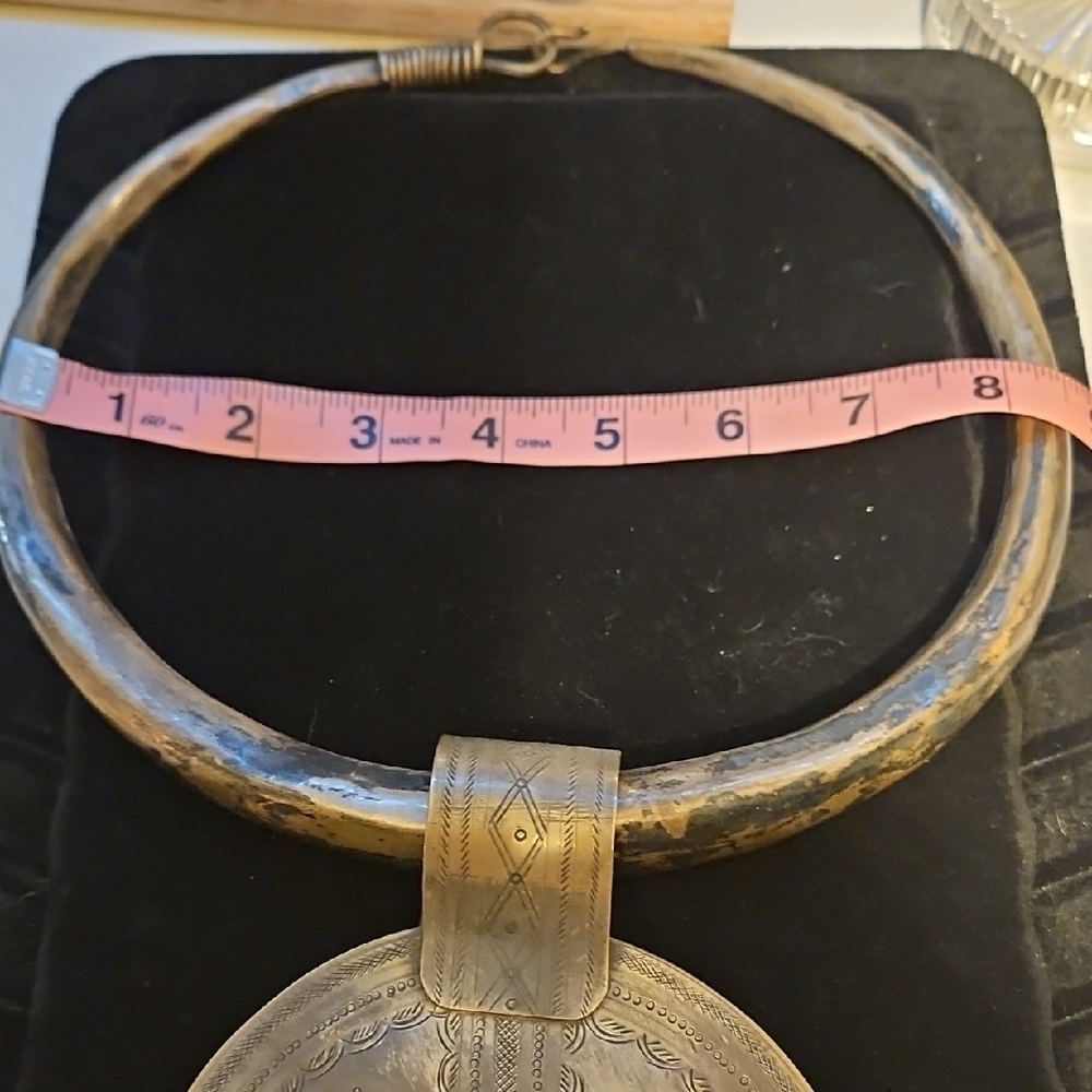 Massive Torc Aghraw Tribal Necklace with Adrim Pendant- Siwa Egypt - Picture 6 of 12